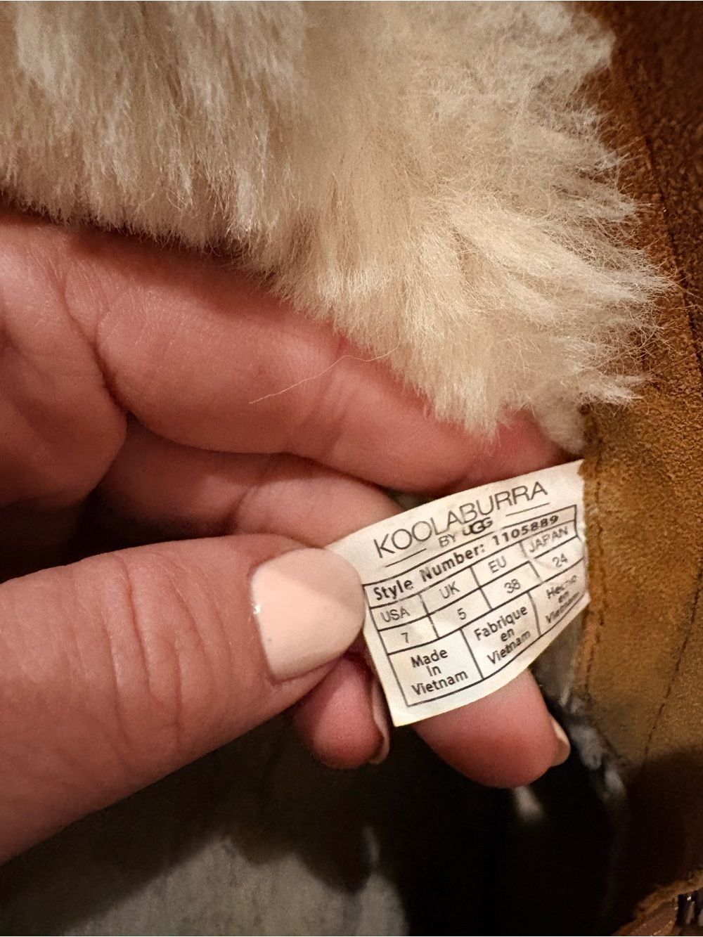 Koolaburra by UGG | Chestnut & Cream boots - Picture 6 of 8